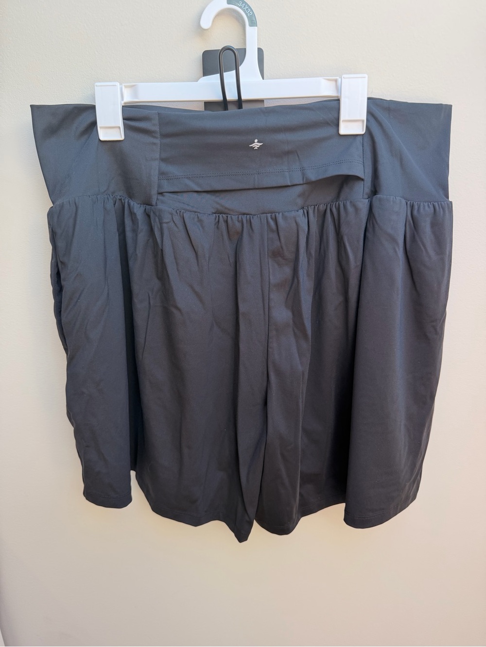 HALARA Black 3X SoftlyZero Airy Super High Waisted 2in1 Cool Touch Yoga Shorts - Picture 2 of 3